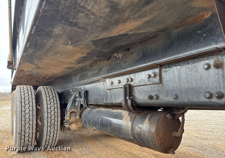 image for item LH9528 2018 Western Star 4700SF dump truck