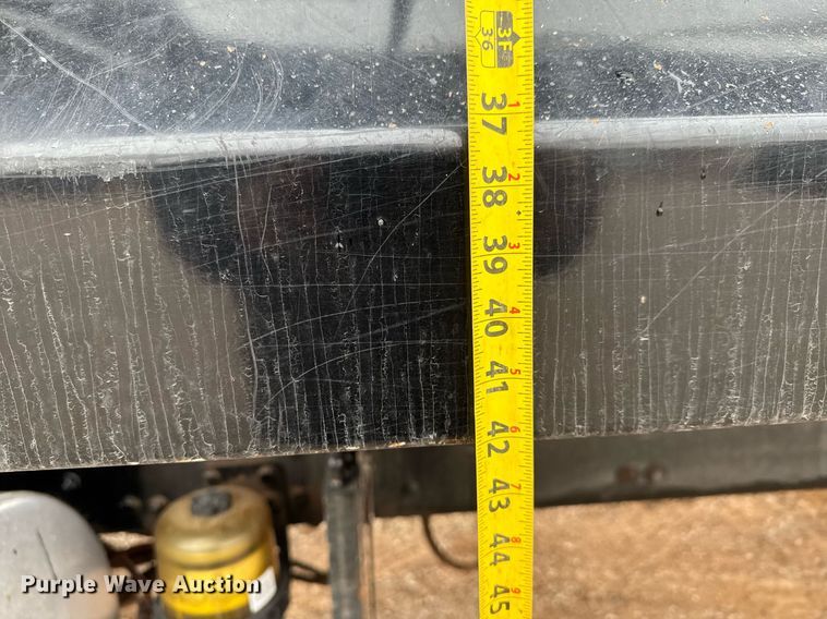 image for item LH9528 2018 Western Star 4700SF dump truck