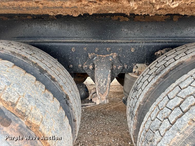 image for item LH9528 2018 Western Star 4700SF dump truck