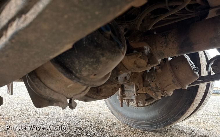 image for item LH9528 2018 Western Star 4700SF dump truck