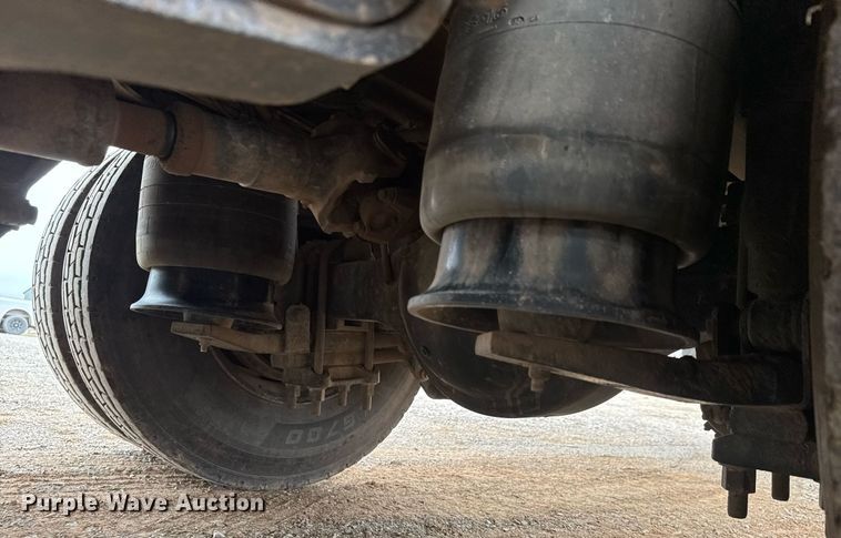 image for item LH9528 2018 Western Star 4700SF dump truck