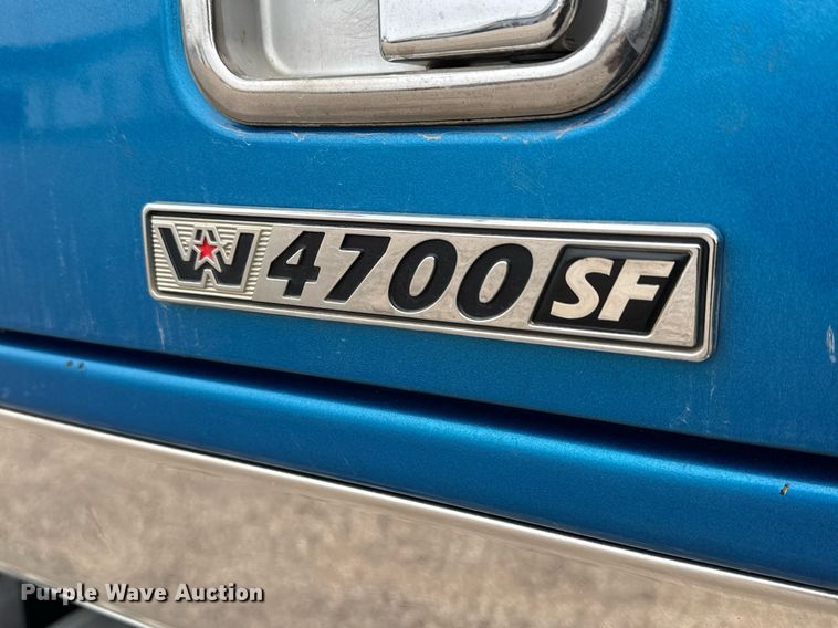 image for item LH9528 2018 Western Star 4700SF dump truck