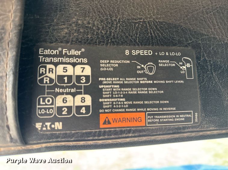 image for item LH9528 2018 Western Star 4700SF dump truck