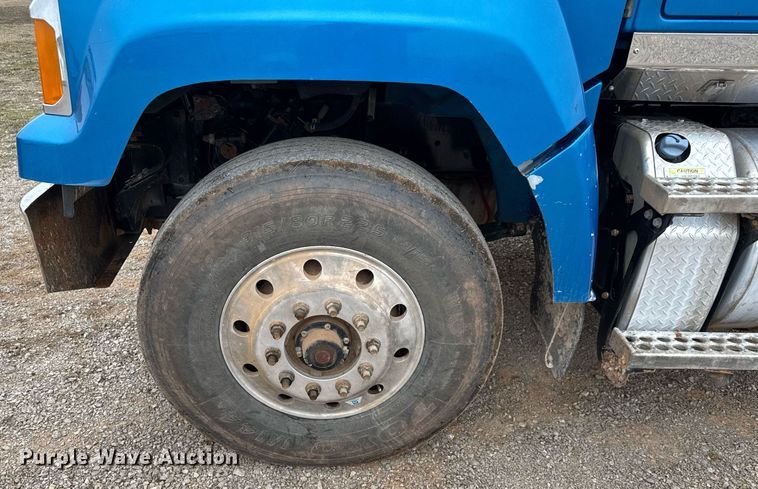 image for item LH9528 2018 Western Star 4700SF dump truck