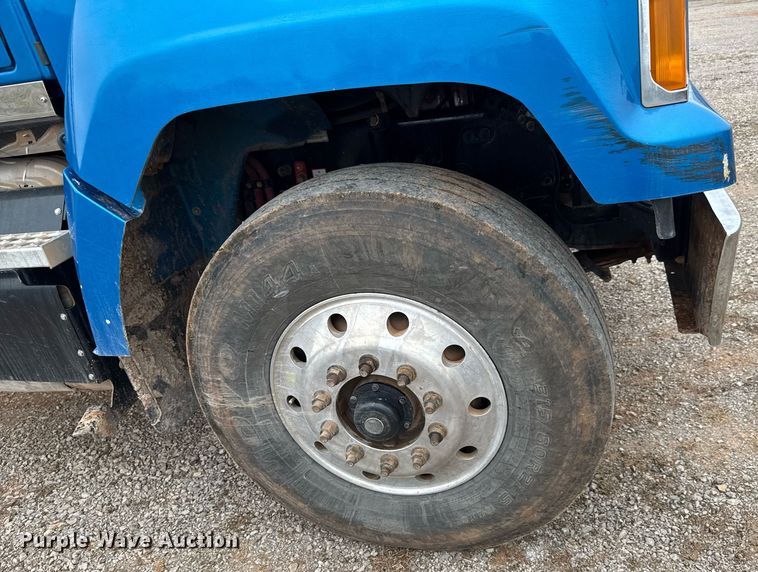 image for item LH9528 2018 Western Star 4700SF dump truck