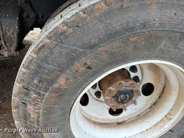 image for item LH9528 2018 Western Star 4700SF dump truck