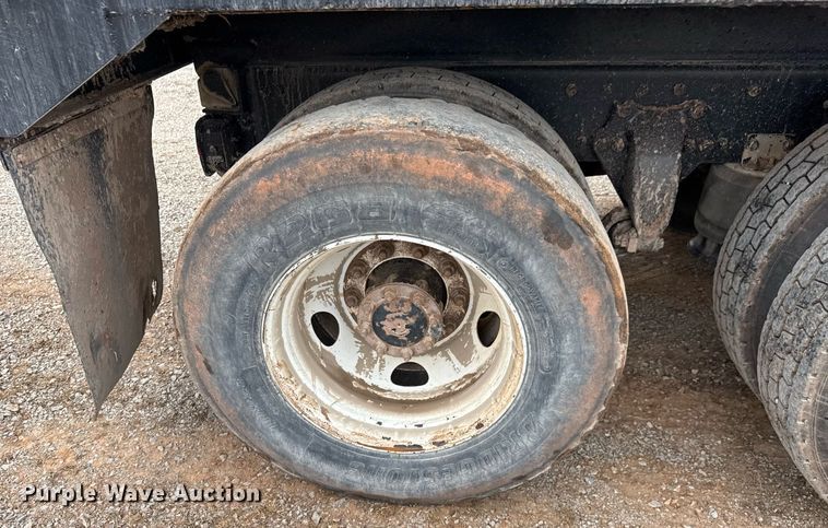 image for item LH9528 2018 Western Star 4700SF dump truck