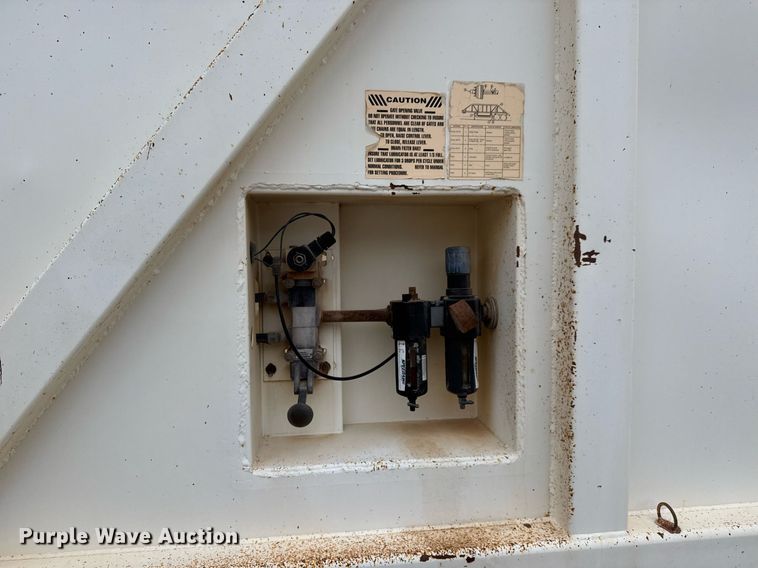 image for item LH9530 2008 Ranco bottom dump trailer