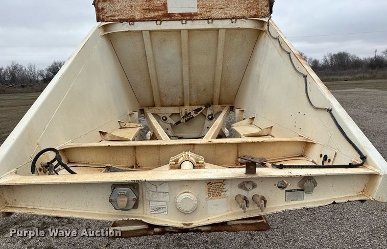 image for item LH9530 2008 Ranco bottom dump trailer