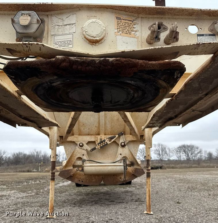 image for item LH9530 2008 Ranco bottom dump trailer