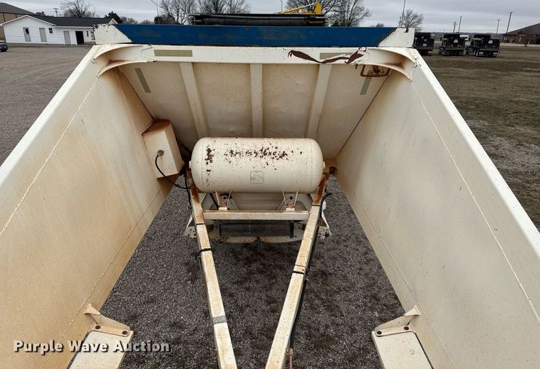 image for item LH9530 2008 Ranco bottom dump trailer