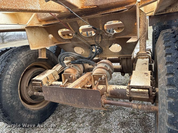 image for item LH9530 2008 Ranco bottom dump trailer