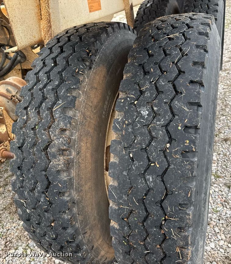 image for item LH9530 2008 Ranco bottom dump trailer