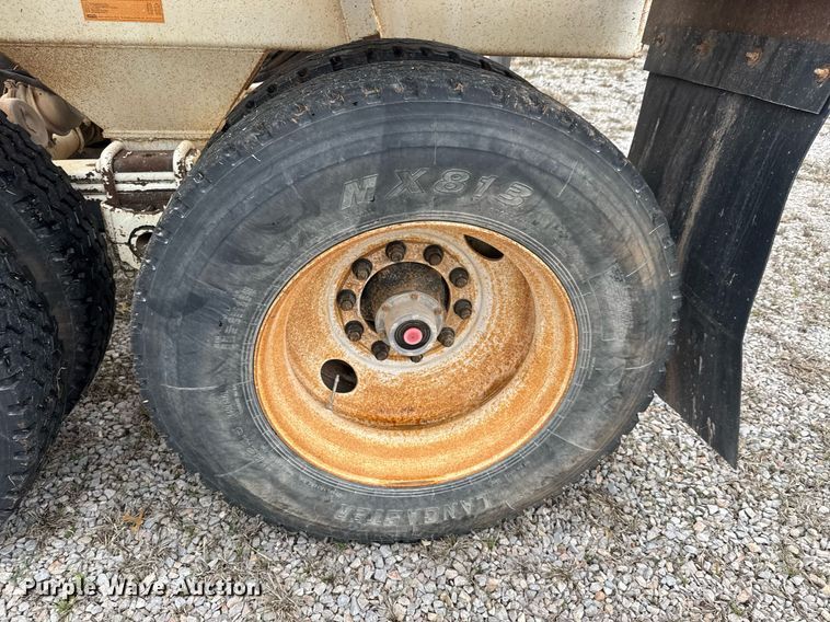 image for item LH9530 2008 Ranco bottom dump trailer