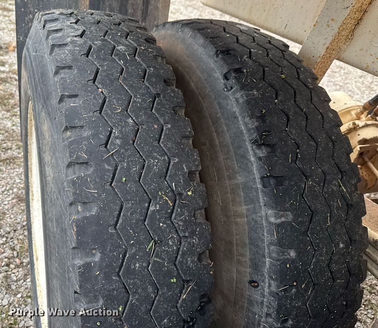 image for item LH9530 2008 Ranco bottom dump trailer