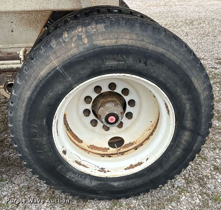 image for item LH9530 2008 Ranco bottom dump trailer