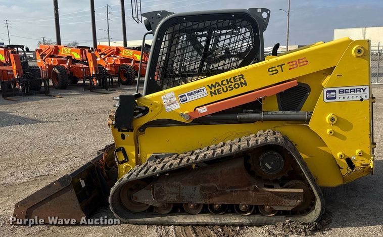 image for item LH9536 2016 Wacker Neuson ST35 tracked skid steer loader