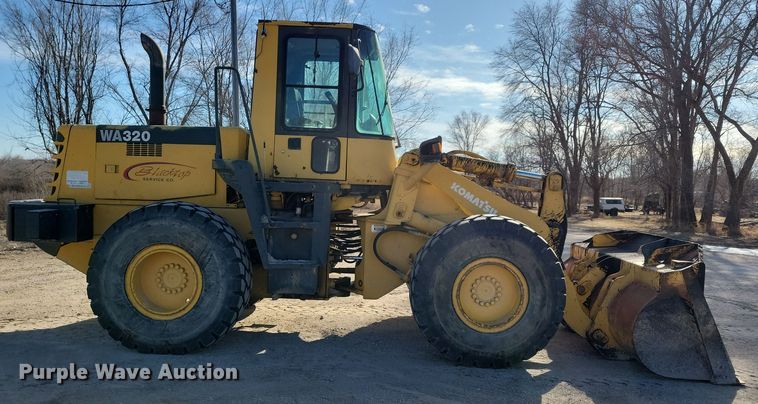 image for item NB9807 1998 Komatsu WA320-3L wheel loader