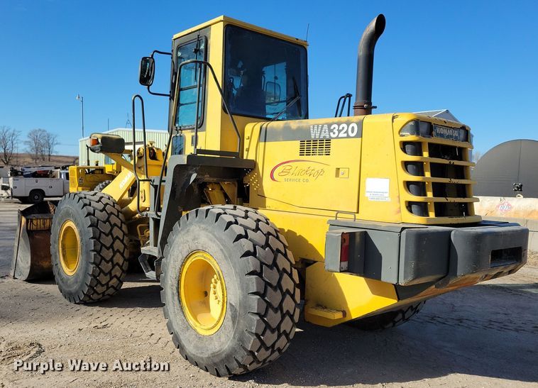image for item NB9807 1998 Komatsu WA320-3L wheel loader
