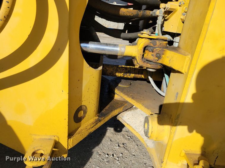 image for item NB9807 1998 Komatsu WA320-3L wheel loader