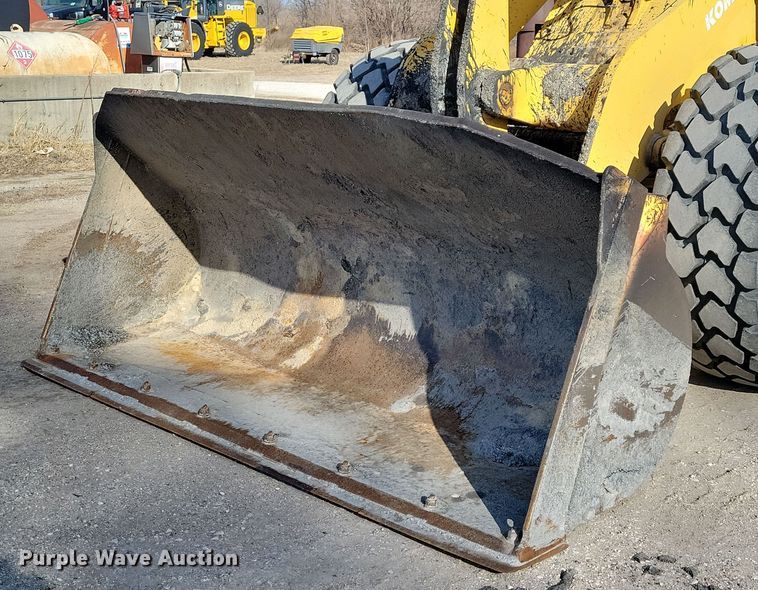 image for item NB9807 1998 Komatsu WA320-3L wheel loader