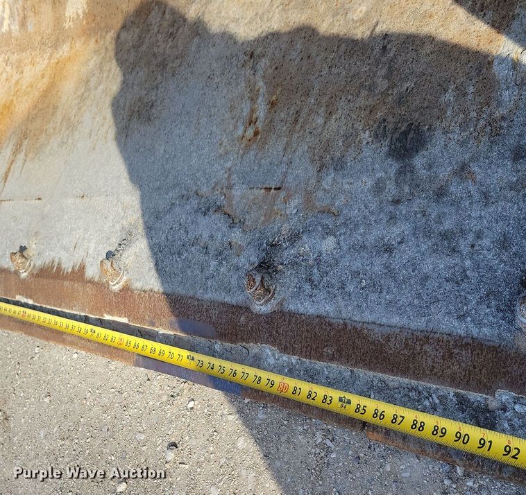 image for item NB9807 1998 Komatsu WA320-3L wheel loader