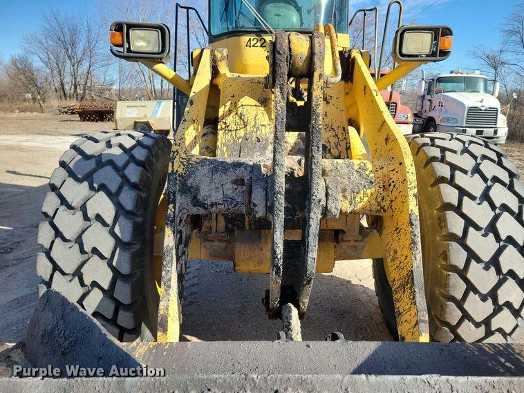 image for item NB9807 1998 Komatsu WA320-3L wheel loader