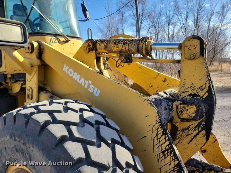 image for item NB9807 1998 Komatsu WA320-3L wheel loader