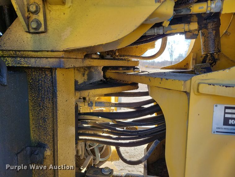 image for item NB9807 1998 Komatsu WA320-3L wheel loader