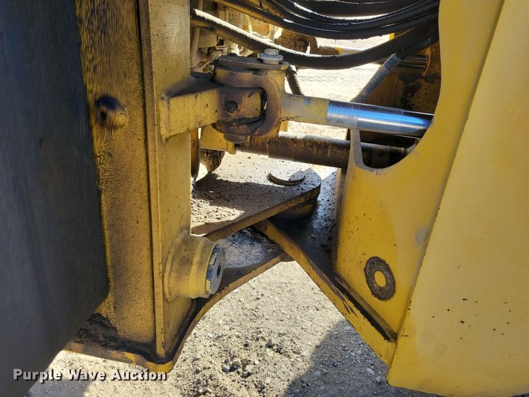 image for item NB9807 1998 Komatsu WA320-3L wheel loader