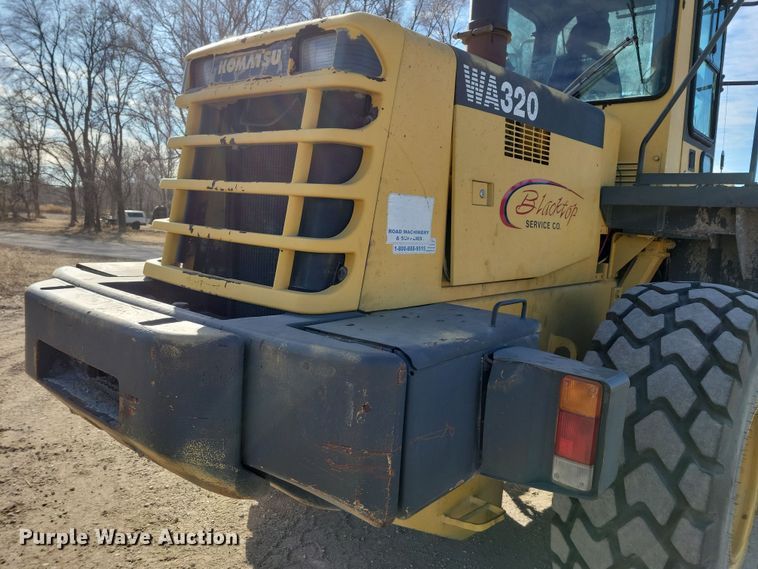 image for item NB9807 1998 Komatsu WA320-3L wheel loader