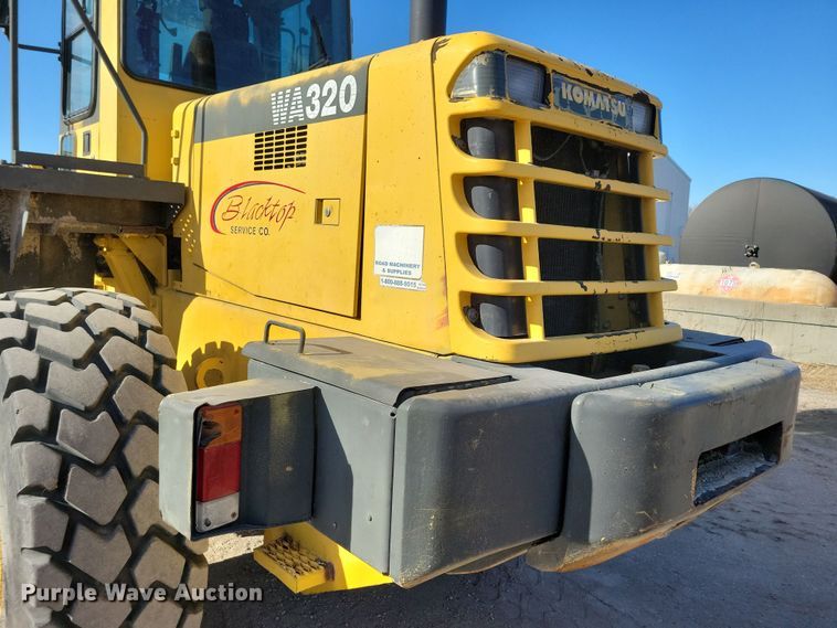 image for item NB9807 1998 Komatsu WA320-3L wheel loader