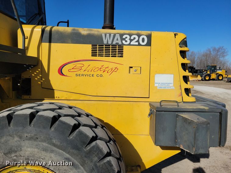 image for item NB9807 1998 Komatsu WA320-3L wheel loader
