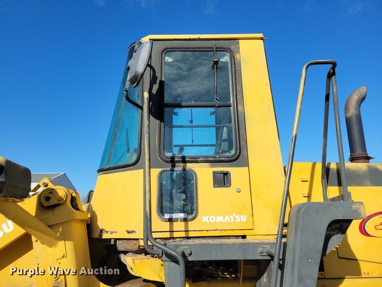 image for item NB9807 1998 Komatsu WA320-3L wheel loader
