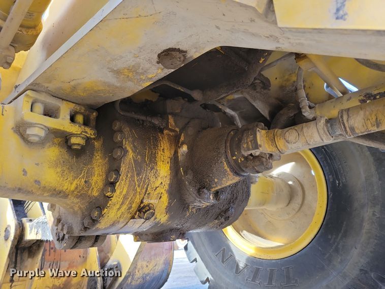 image for item NB9807 1998 Komatsu WA320-3L wheel loader