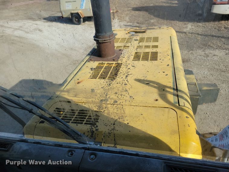 image for item NB9807 1998 Komatsu WA320-3L wheel loader