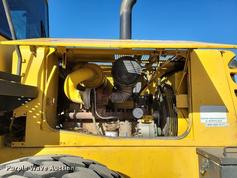 image for item NB9807 1998 Komatsu WA320-3L wheel loader