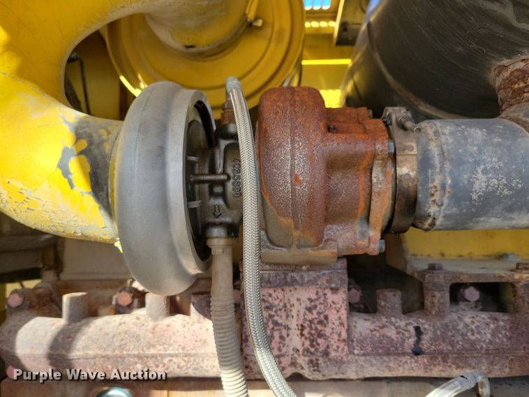 image for item NB9807 1998 Komatsu WA320-3L wheel loader