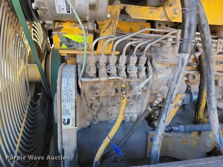 image for item NB9807 1998 Komatsu WA320-3L wheel loader