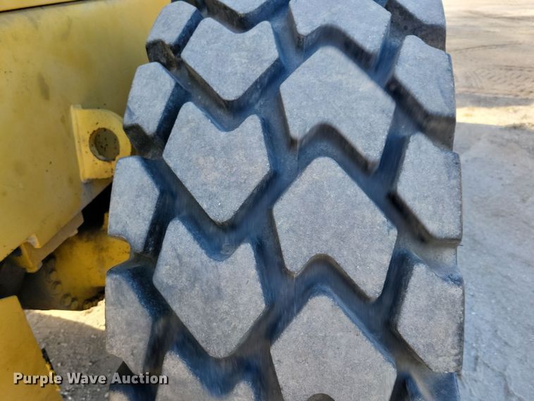 image for item NB9807 1998 Komatsu WA320-3L wheel loader