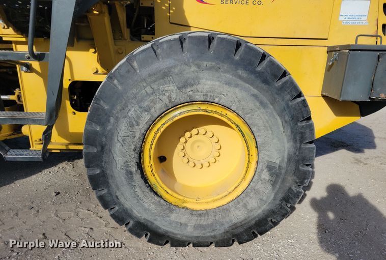image for item NB9807 1998 Komatsu WA320-3L wheel loader