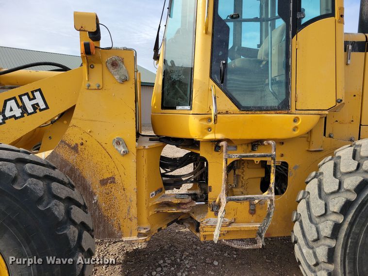 image for item NB9811 1999 John Deere  544H wheel loader