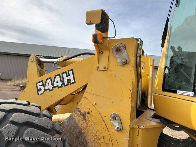 image for item NB9811 1999 John Deere  544H wheel loader