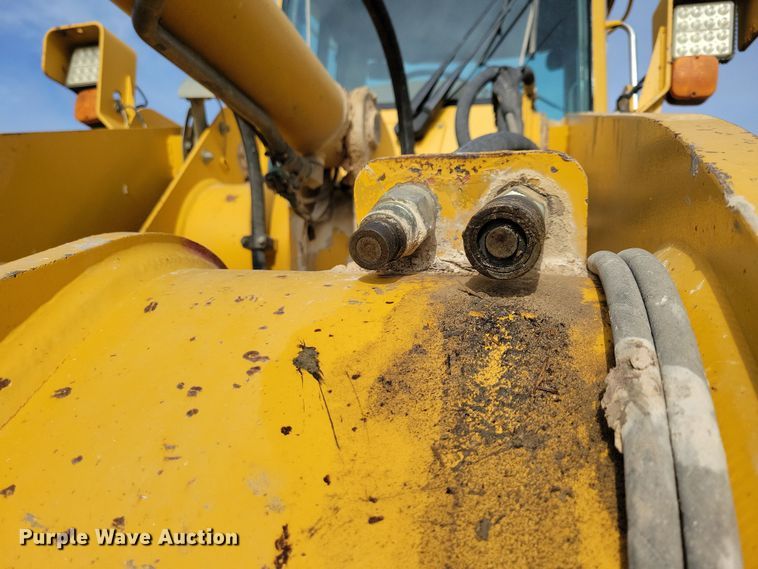 image for item NB9811 1999 John Deere  544H wheel loader