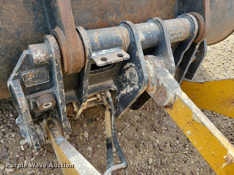 image for item NB9811 1999 John Deere  544H wheel loader