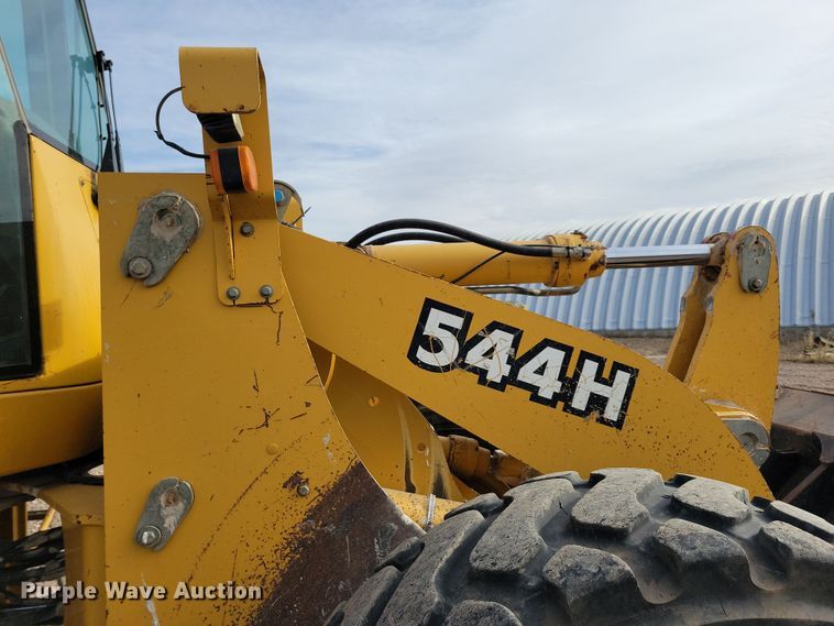 image for item NB9811 1999 John Deere  544H wheel loader