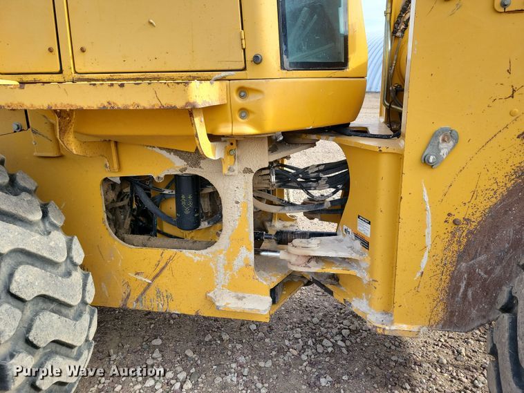 image for item NB9811 1999 John Deere  544H wheel loader