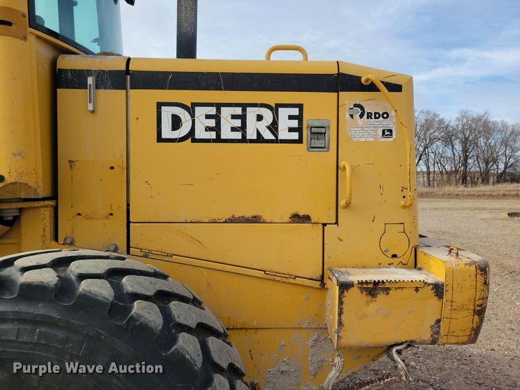 image for item NB9811 1999 John Deere  544H wheel loader