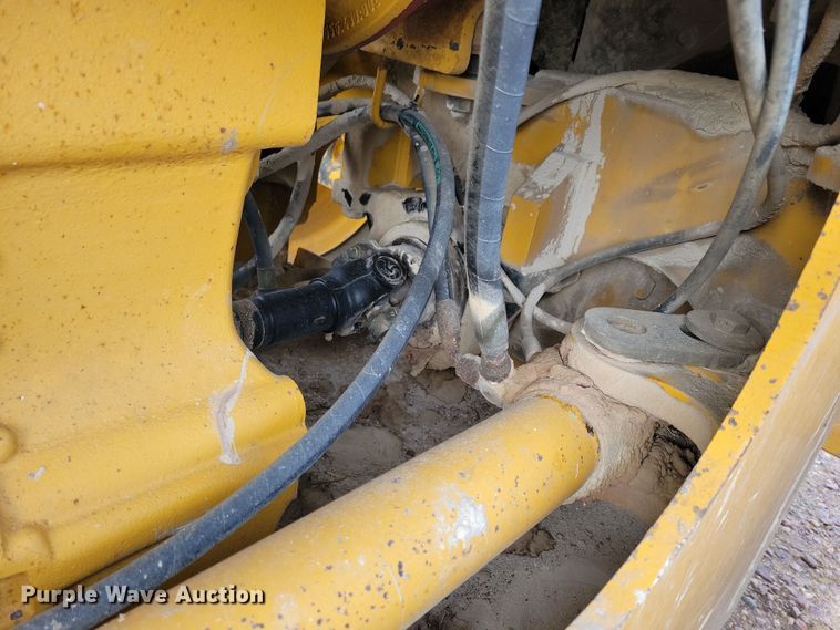 image for item NB9811 1999 John Deere  544H wheel loader