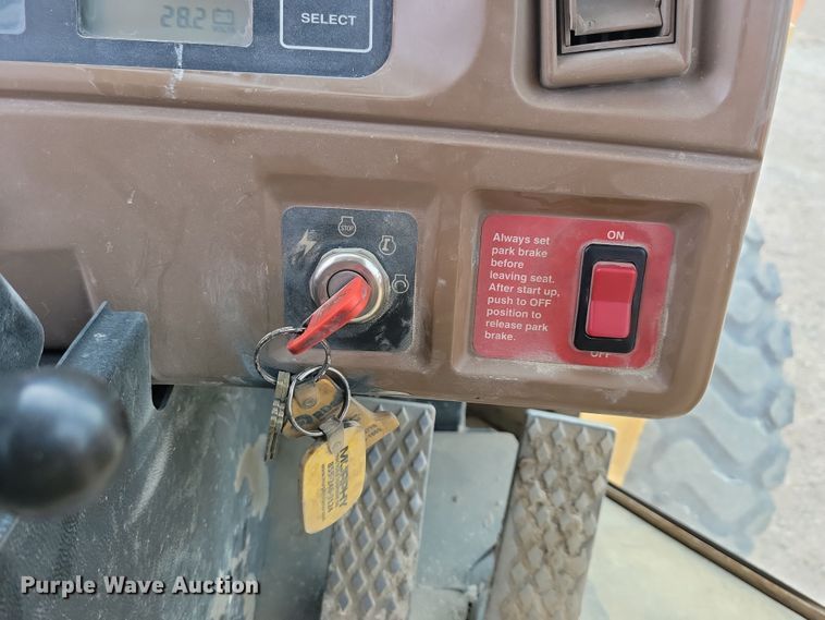 image for item NB9811 1999 John Deere  544H wheel loader